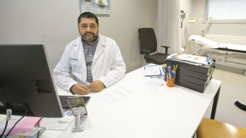 El doctor Rub�n Molano, es m�dico especialista en medicina familiar y comunitaria en Sarria y preside el�Comit� de �tica Asistencial del �rea sanitaria de Lugo, A Mari�a y Monforte.