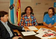 Jos� Ram�n Lete, reunido con los dos responsables del Pant�n Classic, Marcos Rodr�guez y Miguel Galeiras.