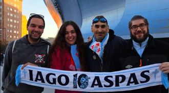 Membros da nova pe�a celtista Latexo Celeste.