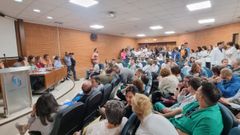 Asamblea de trabajadores del Hospital de Jove. ARCHIVO
