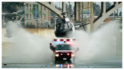 Detalle de una de las espectaculares escenas de persecución de «Ambulance».