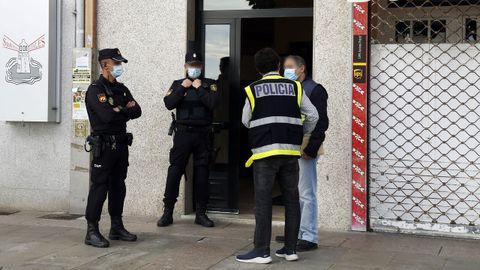 REDADA Y REGISTRO EN UN PISO DEL MALECÓN DE RIBEIRA EN UNA OPERACIÓN ANTIDROGA, POLICIA NACIONAL