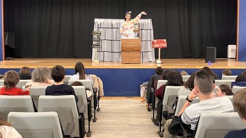 O ciclo comezou coa representaci�n da obra �Nadal en pr�cticas�, da compa��a Lal� Teatro