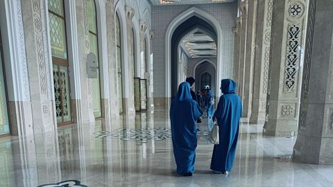 Interior de la Gran Mezquita, la ms grande de Asia Central