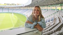Blanca Garc�a posando esta semana en el estadio ferrolano, la primera de sus preocupaciones al llegar al cargo: �Nadie pensaba que se iba a poder jugar esa tercera jornada en casa. En tiempo r�cord hemos conseguido que esto funcione�.