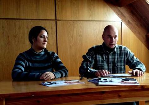 Gestoso y V�zquez, con el calendario de Tequexet�ldere para Cruz Roja.