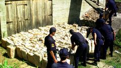 En 1999, más de cinco mil kilos de cocaína fueron hallados en el fallado de una vivienda rural de A Pobra.