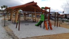 Mejoras en el parque de la urbanizaci�n de Monterrei