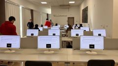 Los primeros exámenes teóricos de conducir en la nueva aula del edificio multiusos de Monforte se llevaron a cabo este lunes