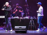 Un momento de la iniciativa ben�fica en el teatro Jofre. 