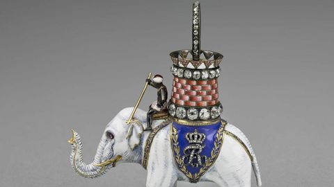 Elefante blanco dan�s, 1982