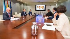 Feijoo junto a los l�deres de la oposici�n, el jueves en San Caetano