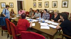 Los ediles del futuro bipartito se reunieron ayer en el Concello hasta las 22.30 horas. 