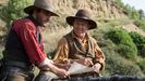 Joaquin Phoenix (izquierda) y John C. Reilly interpretan a los hermanos Sisters