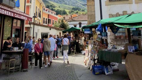 Mercado tradicional en Cabrales con motivo del D�a de Asturias
