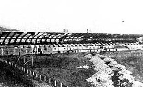 Trincheras durante la Guerra Civil en el campo de f�tbol Carlos Tartiere de Oviedo