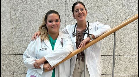 Marta Rodrguez Suso y Marta Contreras, dos de las autoras del estudio, en una imagen tomada en el CHUF