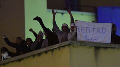 Concluye el mot�n del CIE de Aluche