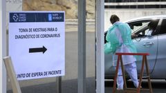 En la entrada del HULA se realizan test r�pidos para las personas que tienen s�ntomas
