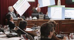 El PP ve a Orozco con complejo de vendedor de teletienda por c�mo mostr� el proyecto del Rato. 