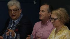 Manuel Arenas, Luis Anguita y Mercedes Soneira L�pez, en la presentaci�n de �Ondinas y misterios�