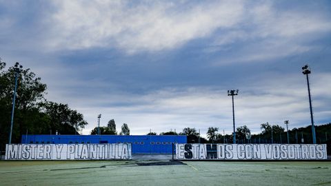 Pancartas de apoyo en El Requexn