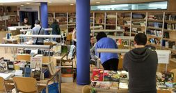 Imagen de la feria del libro usado abierta en Nar�n. 
