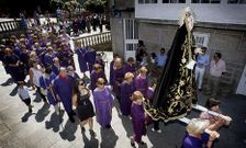 Cerdedo celebra sus fiestas patronales, que incluyen oficios religiosos ma�ana y el domingo.