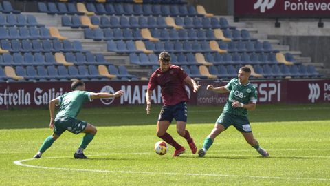 Partido de pretemporada entre el Pontevedra y el Arenteiro disputado en Pasarón