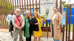 Familiares y amigos del m�dico con la alcaldesa Marta Valc�rcel.