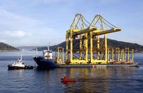La compra de las gr�as de muelle y su transporte fue una de las inversiones principales. 