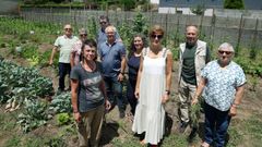 La asociacin de vecinos de Carreira, en Ribeira, promueve un proyecto pionero de huerto comunitario y completamente ecolgico que ya est dando sus frutos