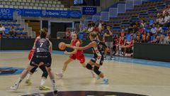 Una acci�n de ataque del Ensino en el partido amistoso ante el Celta disputado en el Pazo