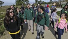 <span lang= es-es >Actividades en Razo y Baldaio</span>. El domingo se desarroll� en Razo y Baldaio una salida de senderismo organizada por el Concello de Carballo con la colaboraci�n de Senda Nova y en la que participaron 40 personas. Este s�bado, ese mismo escenario acoger� un safari fotogr�fico. 