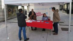 La oficina itinerante del BNG, en la calle Pena Trevinca.
