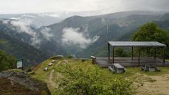Mirador de A Lampa, en la ruta grantica de Moura