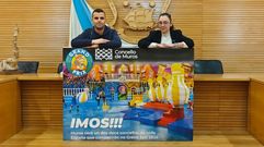 Dami�n Torea y Mar�a Lago con el cartel realizado para anunciar la selecci�n en el concurso