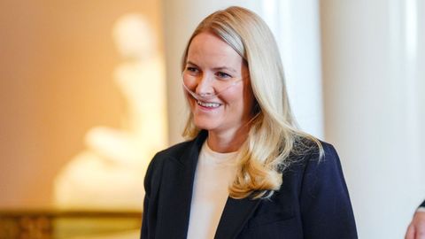 La princesa Mette-Marit reaparece en un acto p�blico usando por primera vez ox�geno