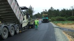Fotograf�a de archivo de unas obras en una carretera de la Diputaci�n