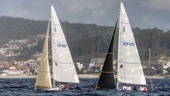 La flota de J80 compitiendo en la r�a de Pontevedra