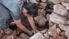 El investigador Roberto Garc�a, contratado por el INCIPIT-CSIC para�la campa�a de excavaciones arqueol�gicas en Allande