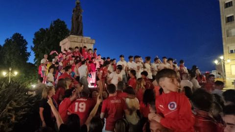 Fiesta de celebraci�n del ascenso de la UD Ourense en la plaza de Concepci�n Arenal.