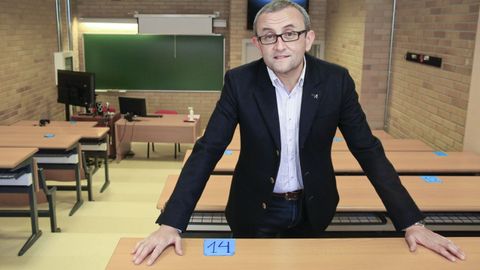 Gonzalo Fern�ndez repite como decano de Humanidades