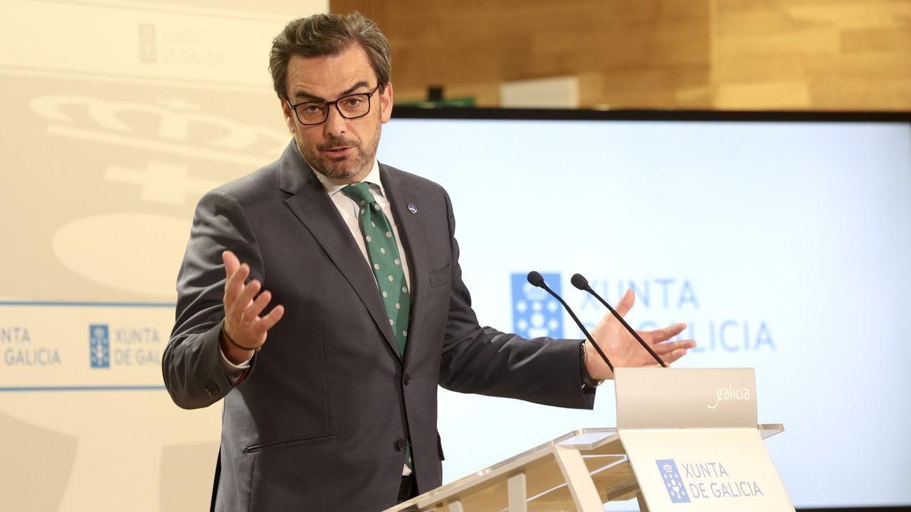 Calvo denuncia la «paralización» de los traspasos de competencias a Galicia