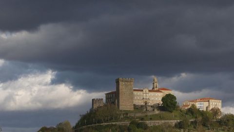 Los monjes de San Vicente protagonizaron disputas con la casa de Lemos y el Obispado