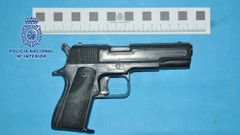 Una pistola