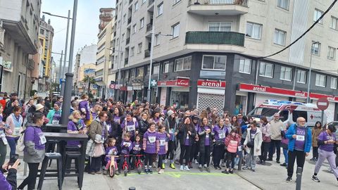 Carreira da Muller por el 8M en Sarria.