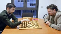 Un tablero de ajedrez, una buena conversaci�n y una amistad a prueba de pol�tica.