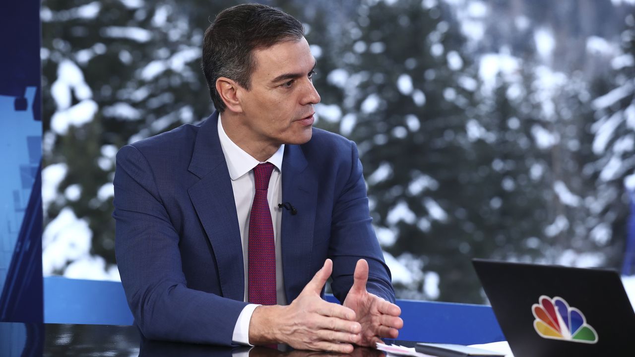 El CIS de Tezanos le da la victoria al PSOE con casi dos puntos de ...