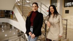 Las investigadoras y profesoras de la Facultade de Fisioterapia de Pontevedra, Irimia Mollinedo e Iris Machado